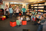 gal/2010/2010 Saitentwist Mayersche 13.11. Tierisches/_thb_2010 Saitentwist Mayersche 13.11. 049.jpg